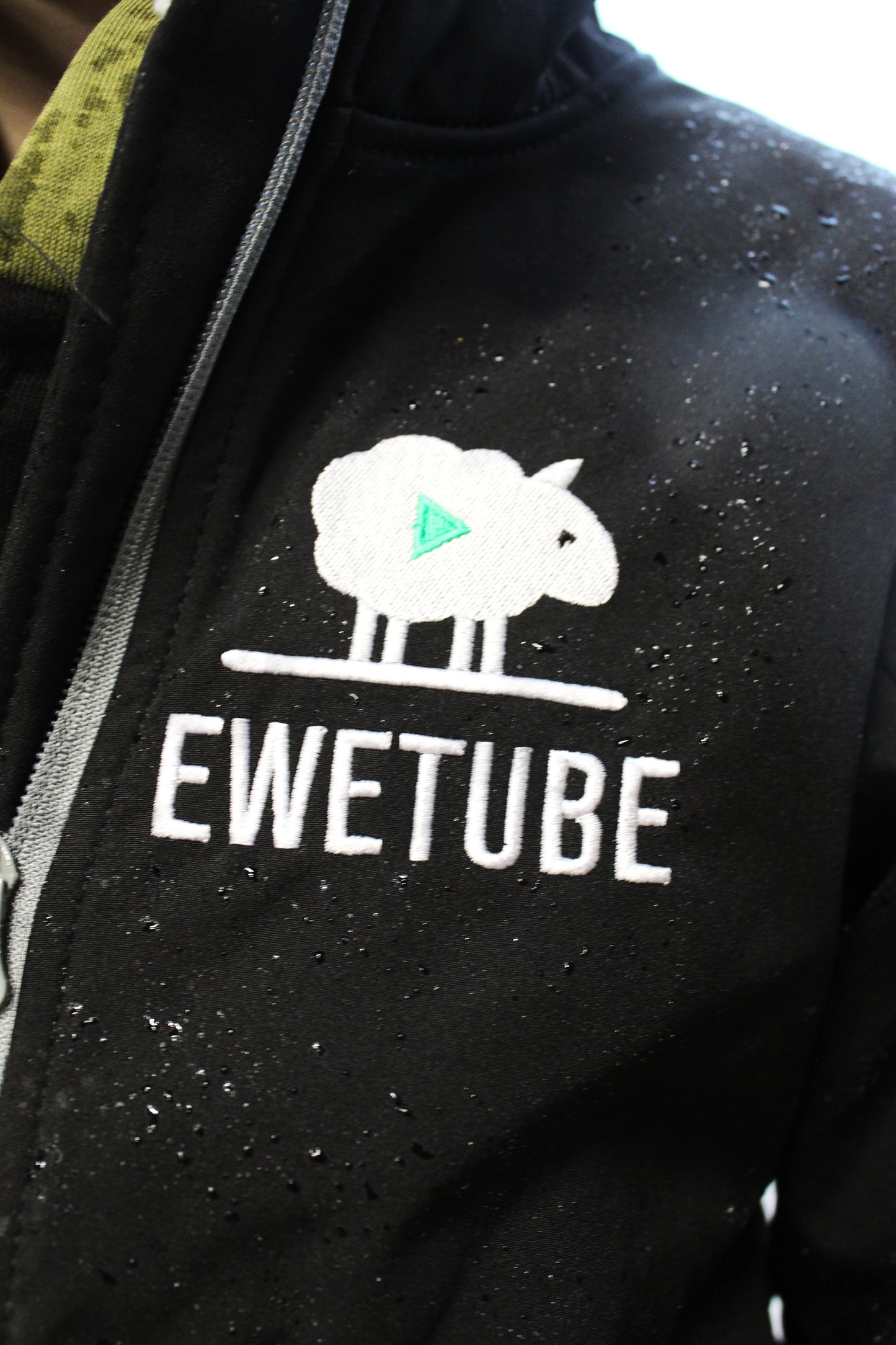 NEW Kids Hooded Softshell Jacket